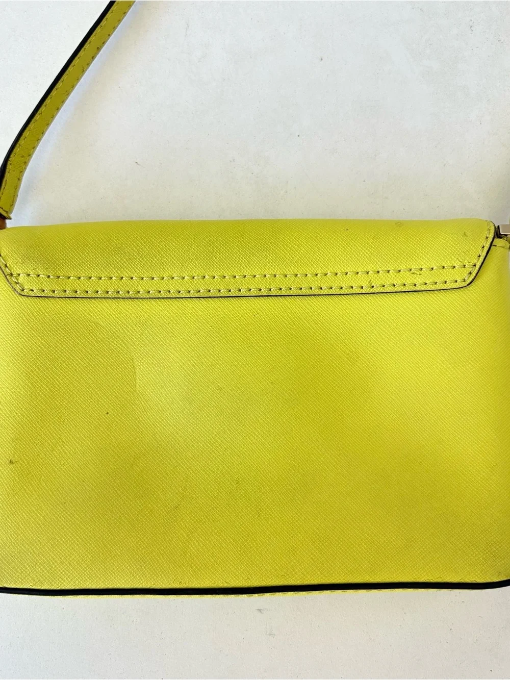 Kate Spade Sally Yellow Cow Leather Turnlock Cossbody Bag Purse 7.5”x5”